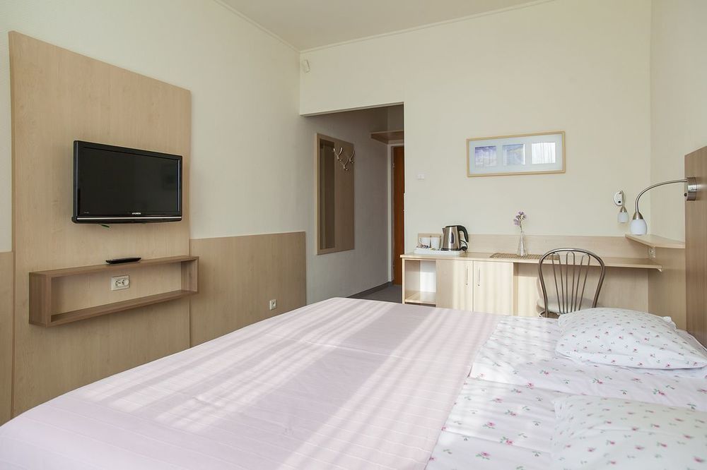 Eden Resort & Spa Мельно Экстерьер фото